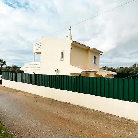 Pedro By Sunny Deluxe בית נופש *